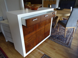 MUEBLE AUXILIAR LACA Y NOGAL EUROPEO