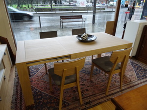PROMOCION MESA ROBLE Y SILLAS 