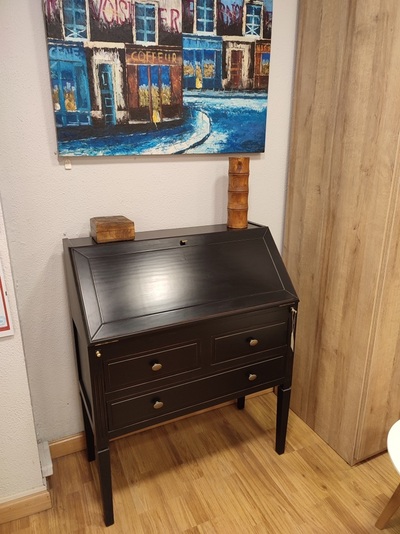 ESCRITORIO EN LACA  ENVEJECIDA