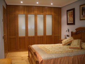 Puertas batientes Muebles a medida