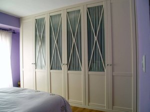 Puertas batientes Muebles a medida