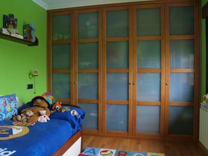 Puertas batientes Muebles a medida