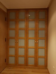 Puertas batientes Muebles a medida